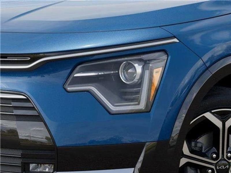 New 2025 Kia Niro EX Touring image 37