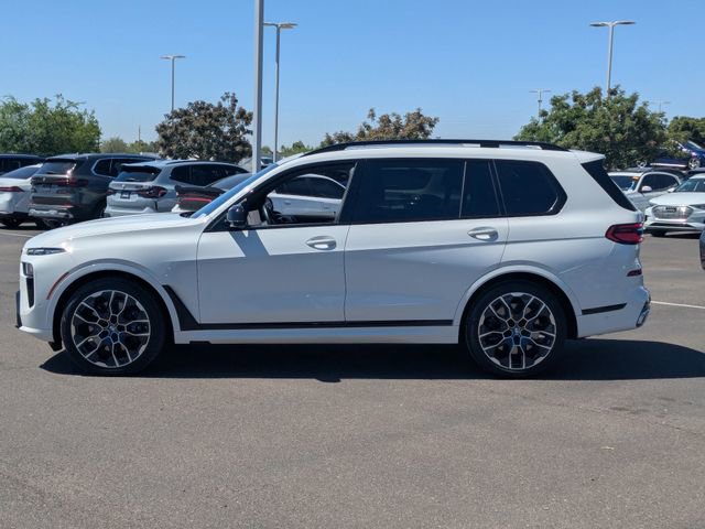 Used 2025 BMW X7 M60i w/ Climate Comfort Package AWD/4WD image 9