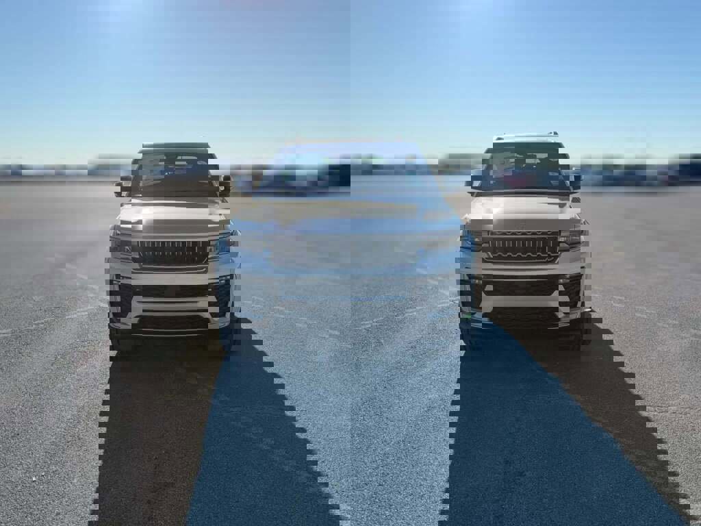 New 2026 Jeep Grand Cherokee Limited image 2