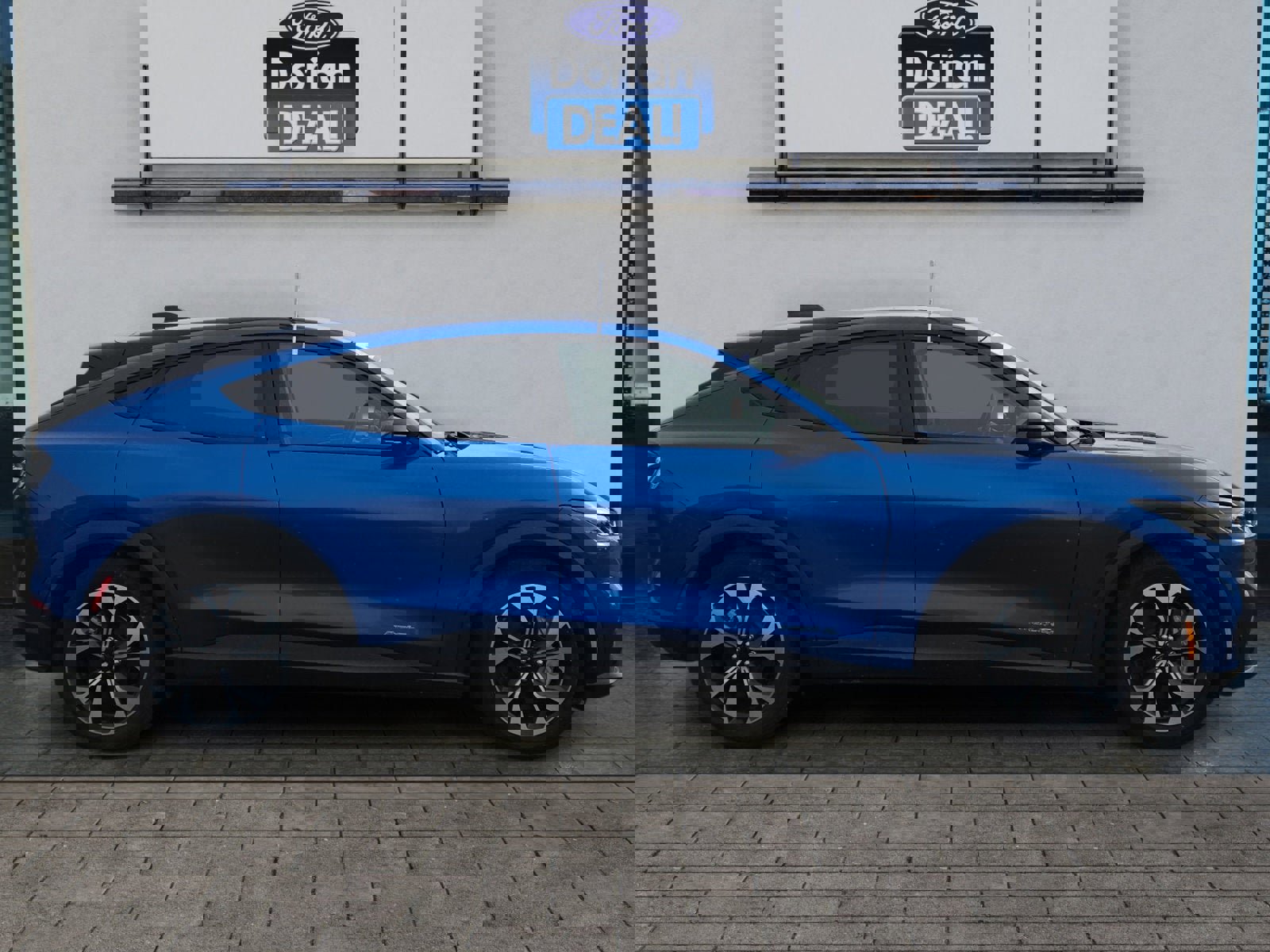 Certified 2025 Ford Mustang Mach-E Select w/ Comfort Package Lite image 2