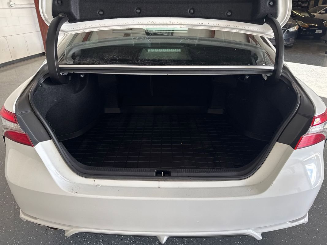 Used 2018 Toyota Camry SE w/ Audio Package image 18