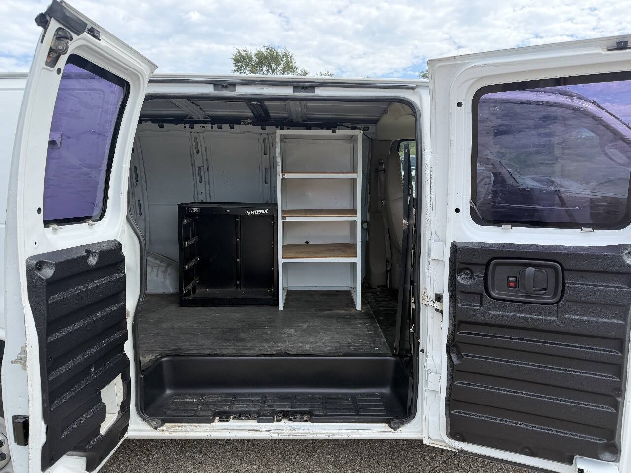 Used 2007 Chevrolet Express 2500 RWD image 13