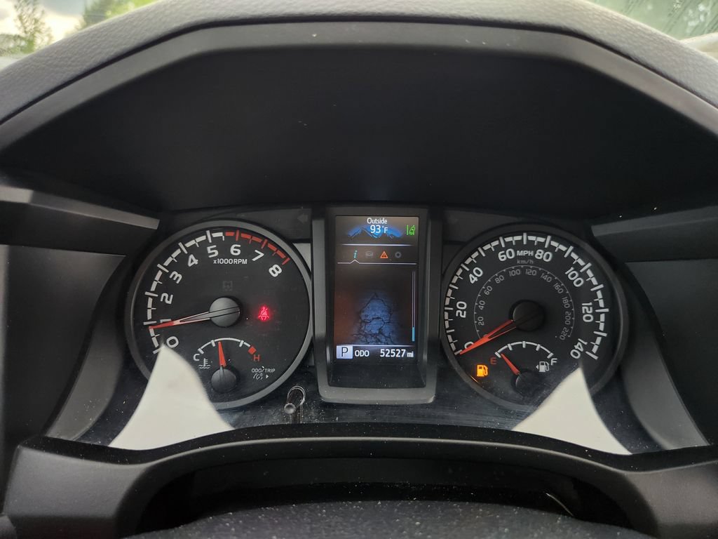 Used 2021 Toyota Tacoma SR w/ SR Convenience Package RWD image 17