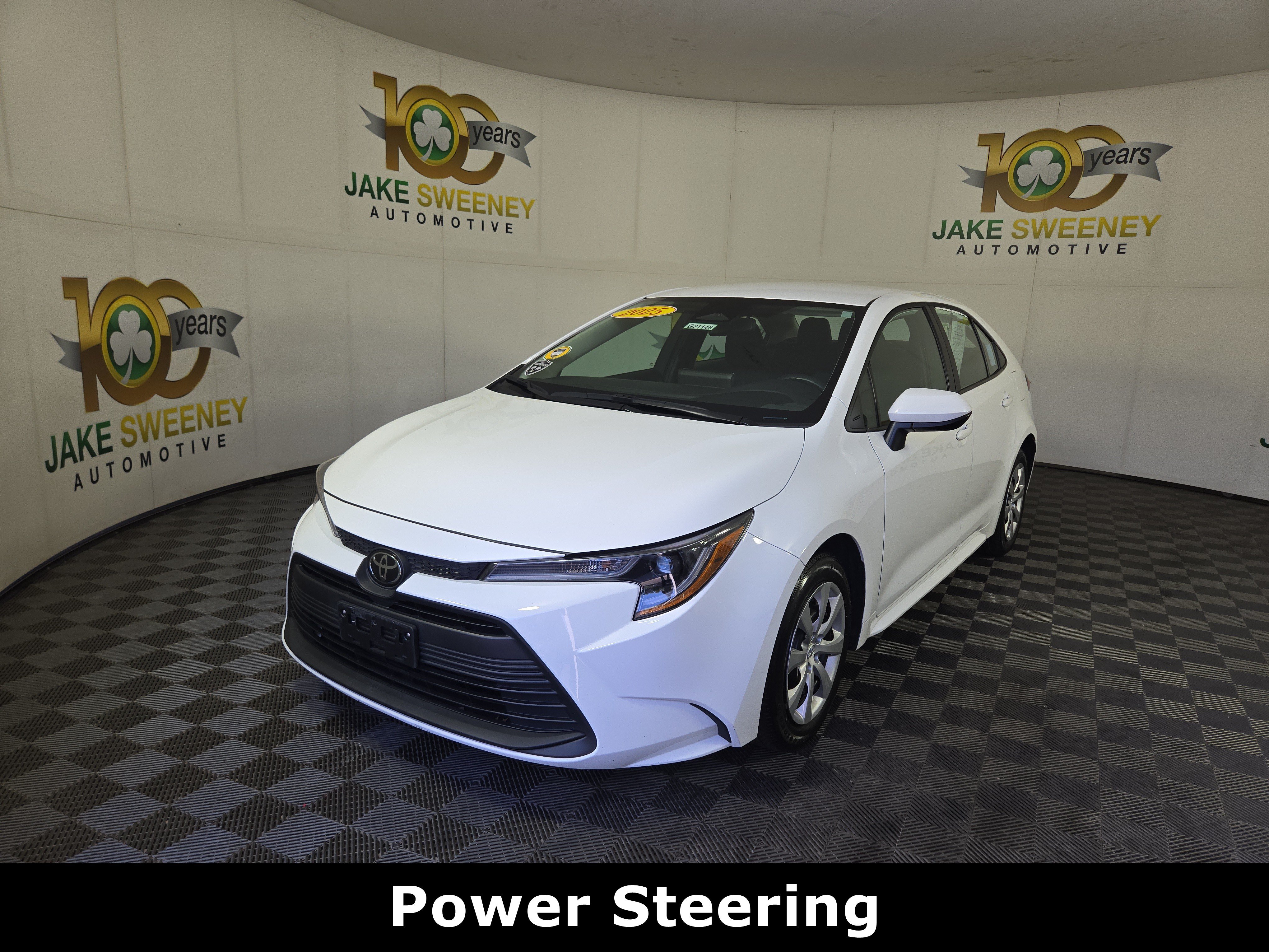 Used 2025 Toyota Corolla LE FWD image 3