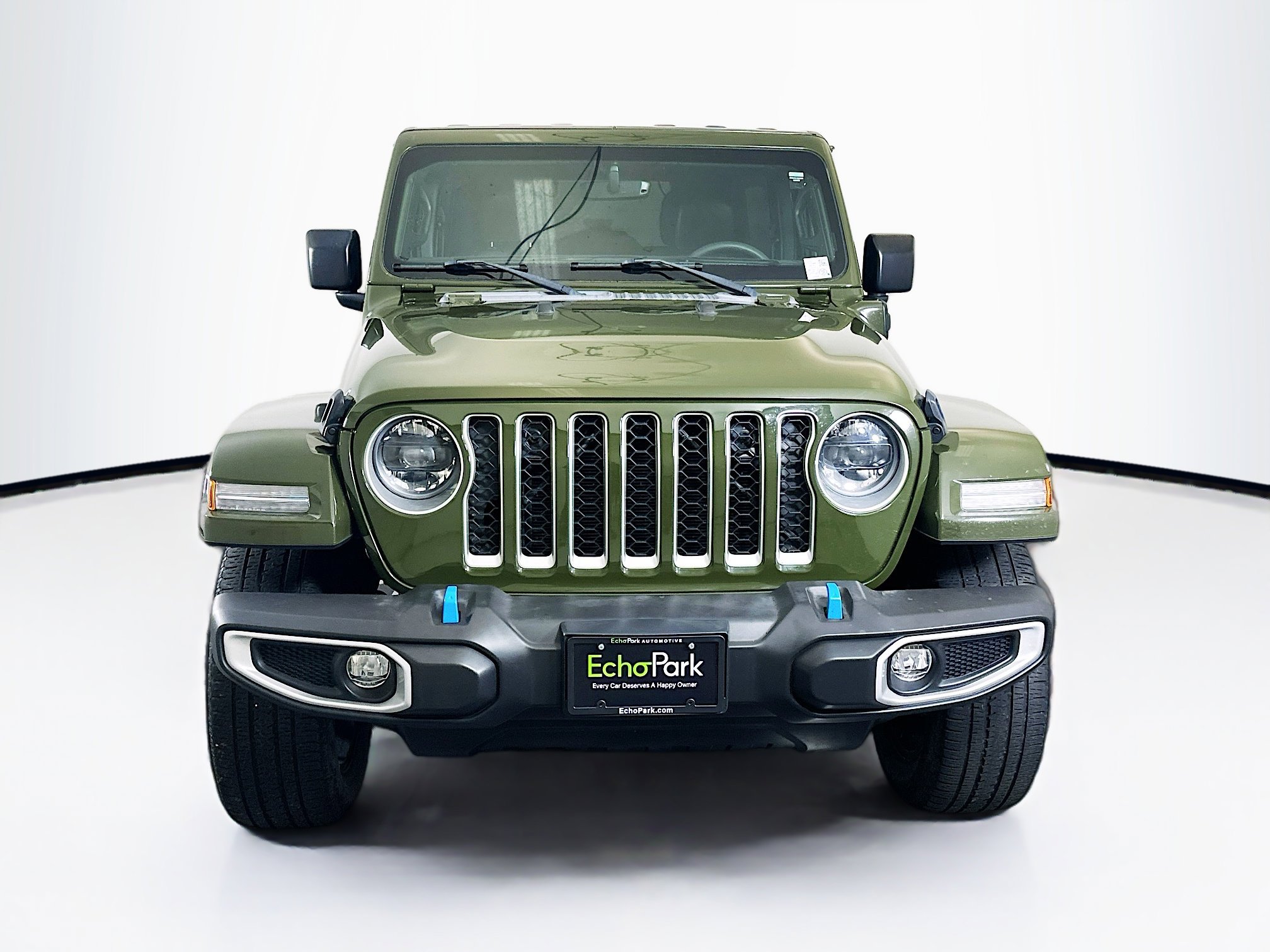 Used 2023 Jeep Wrangler Sahara image 2