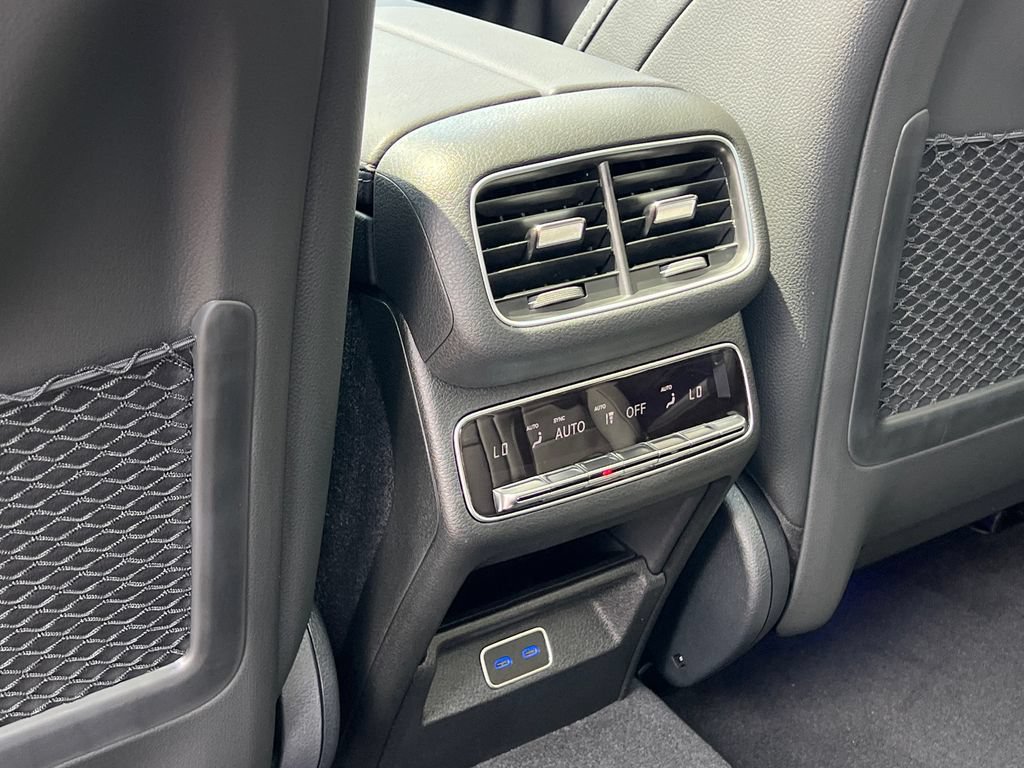 New 2026 Mercedes-Benz GLS 450 4MATIC image 28