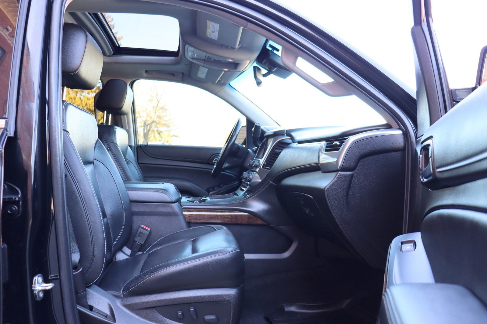 Used 2019 Chevrolet Tahoe LT AWD/4WD image 23