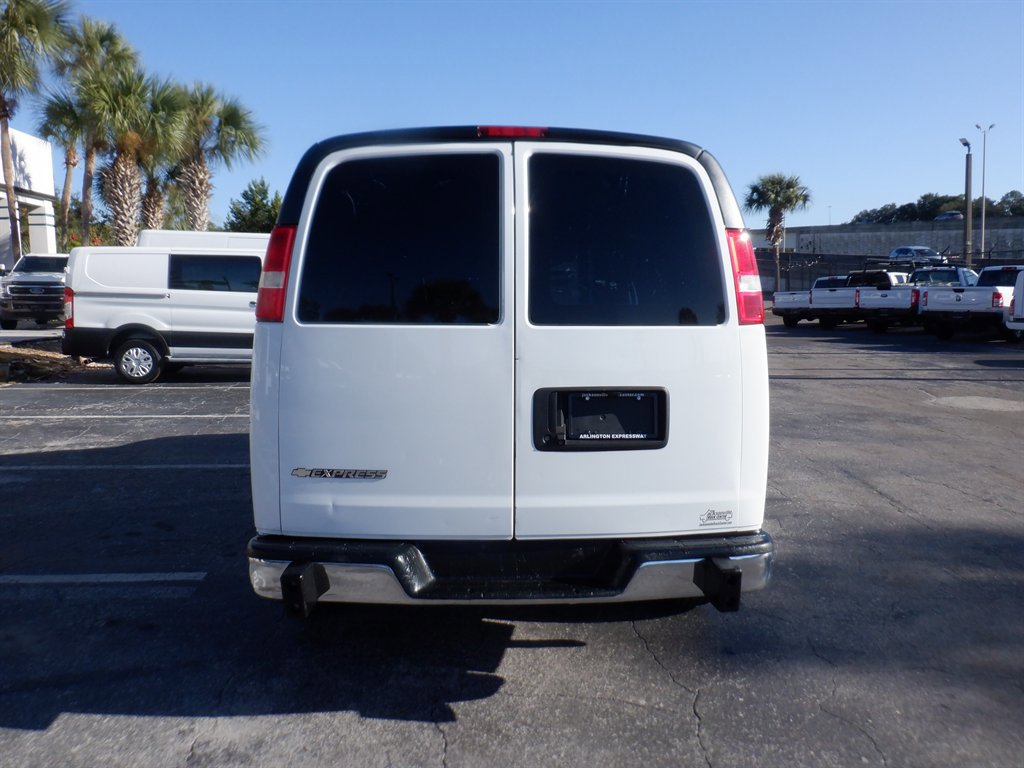 Used 2019 Chevrolet Express 2500 w/ Driver Convenience Package image 4