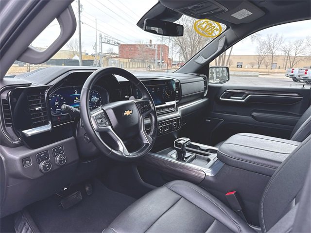 Used 2023 Chevrolet Silverado 1500 LTZ image 10