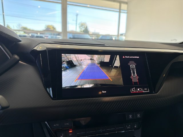 Used 2022 Audi e-tron GT Premium Plus AWD/4WD image 27