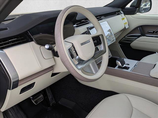 New 2026 Land Rover Range Rover SE image 3