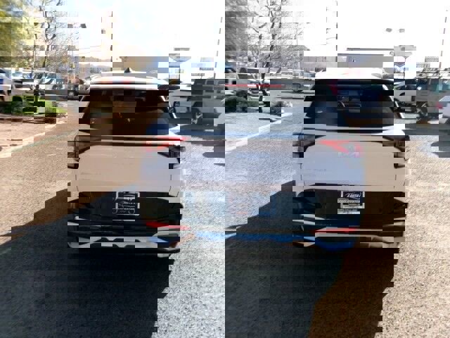 Used 2025 Kia Sportage SX image 10