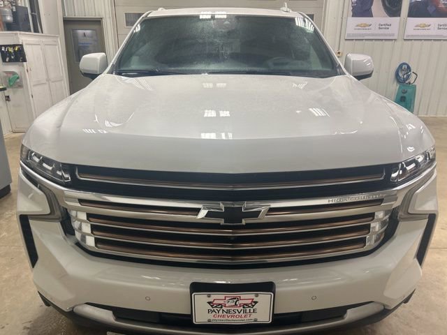Used 2024 Chevrolet Tahoe High Country w/ Advanced Technology Package AWD/4WD image 3