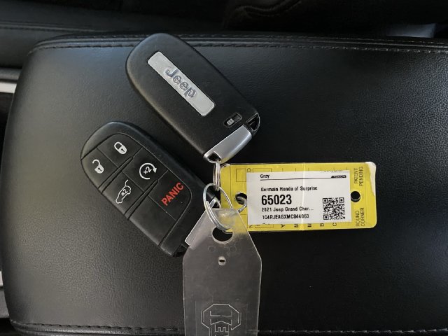 Used 2021 Jeep Grand Cherokee Laredo X RWD image 32