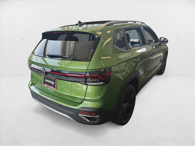 New 2025 Volkswagen Taos SE image 7