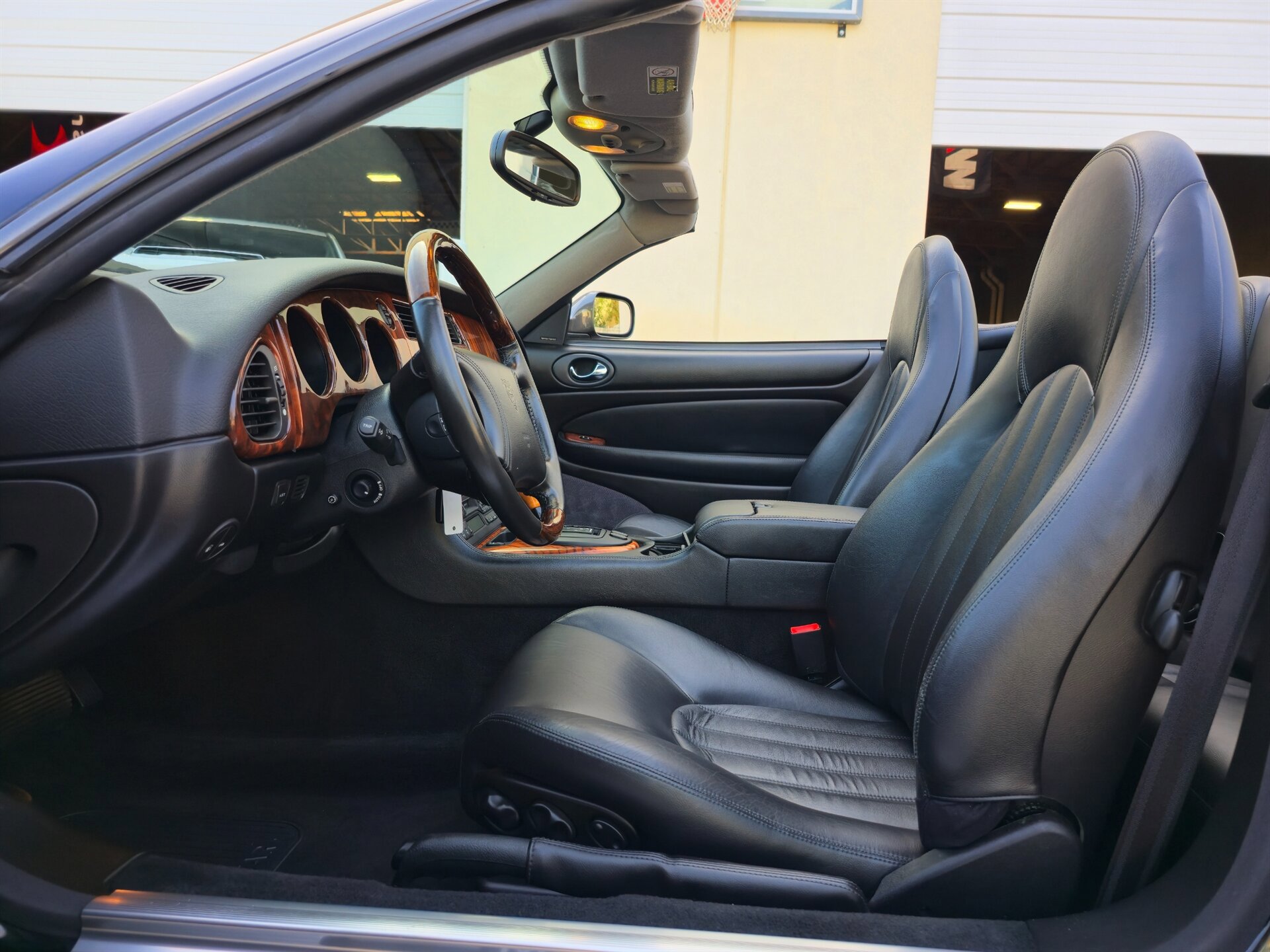 Used 1998 Jaguar XK8 Convertible RWD image 17