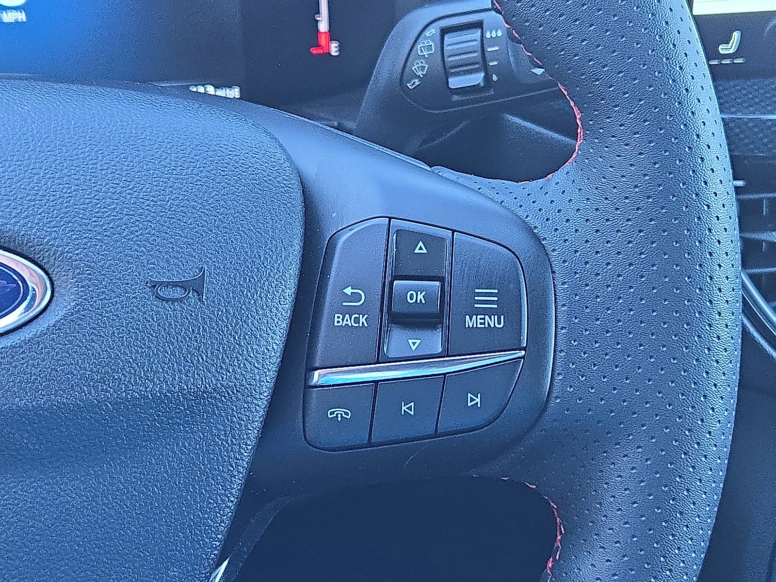 Certified 2025 Ford Escape ST-Line w/ Tech Pack #1 image 24