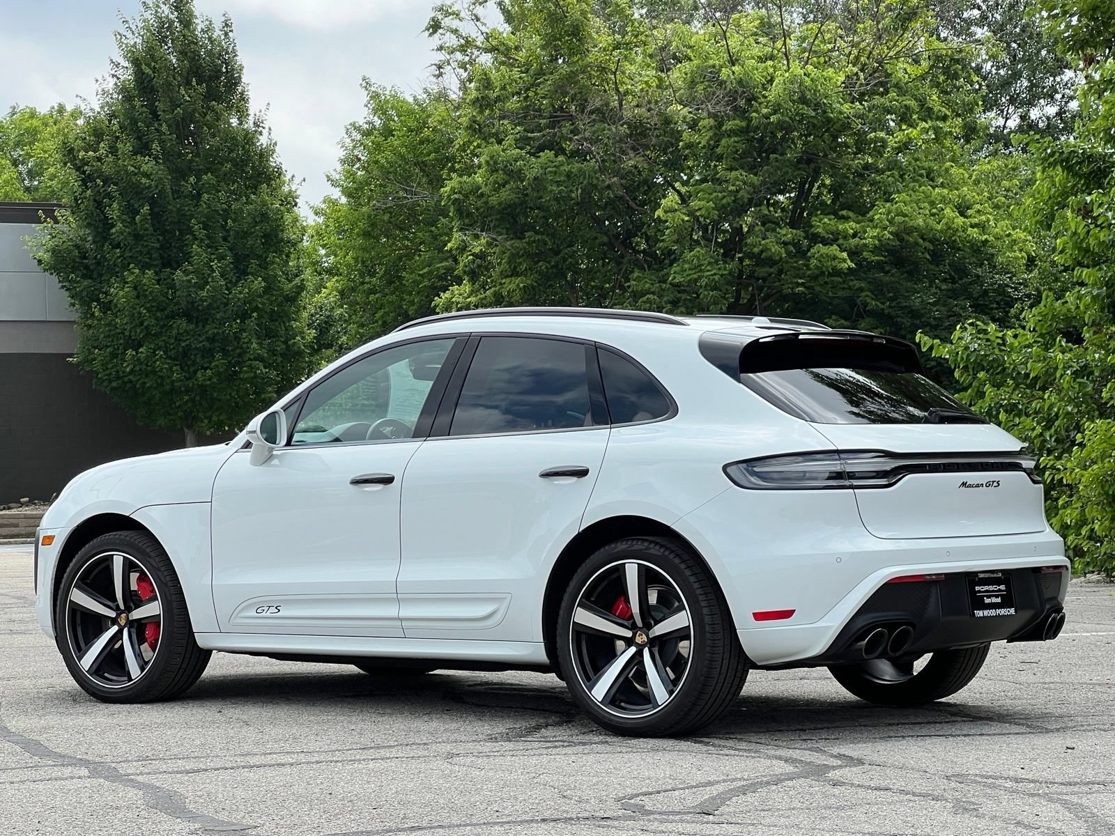Certified 2024 Porsche Macan GTS AWD/4WD image 3