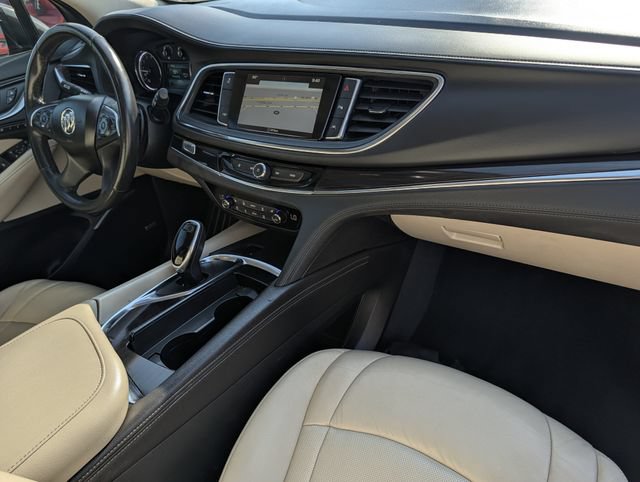 Used 2018 Buick Enclave Premium w/ Experience Buick Package FWD image 34