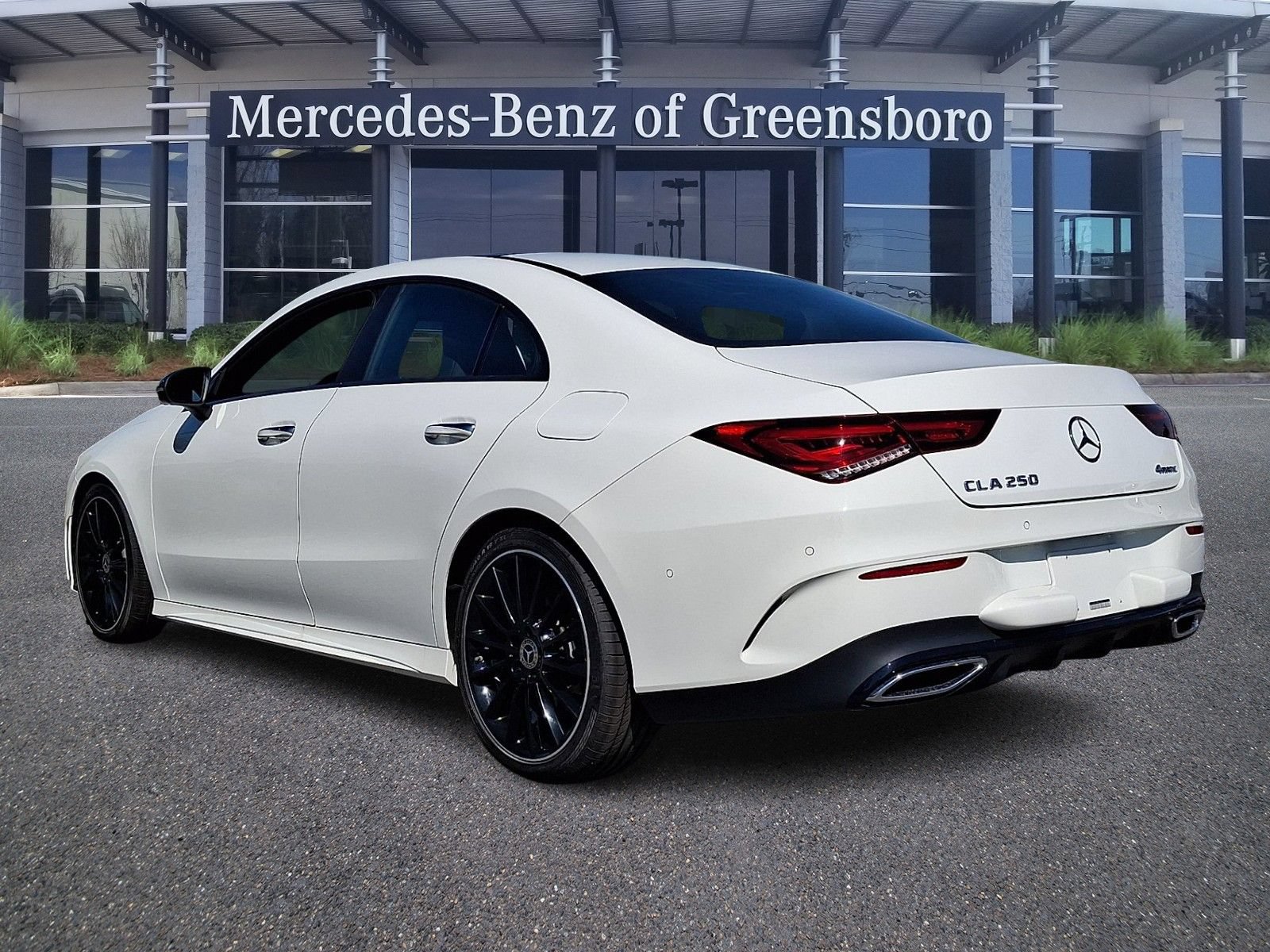 Used 2023 Mercedes-Benz CLA 250 4MATIC image 5