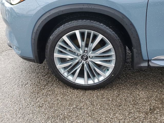 Used 2023 INFINITI QX50 Sensory w/ Accent Package image 9