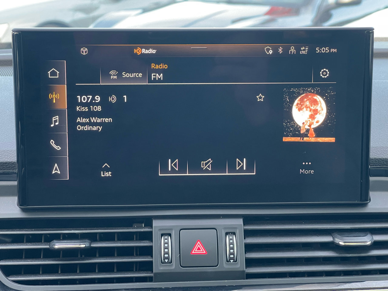 Used 2022 Audi Q5 e Premium Plus w/ Premium Plus Package image 47