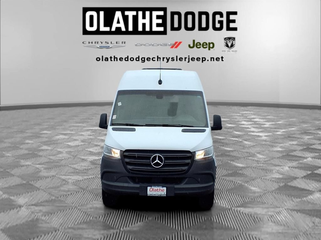 Used 2024 Mercedes-Benz Sprinter 2500 image 32