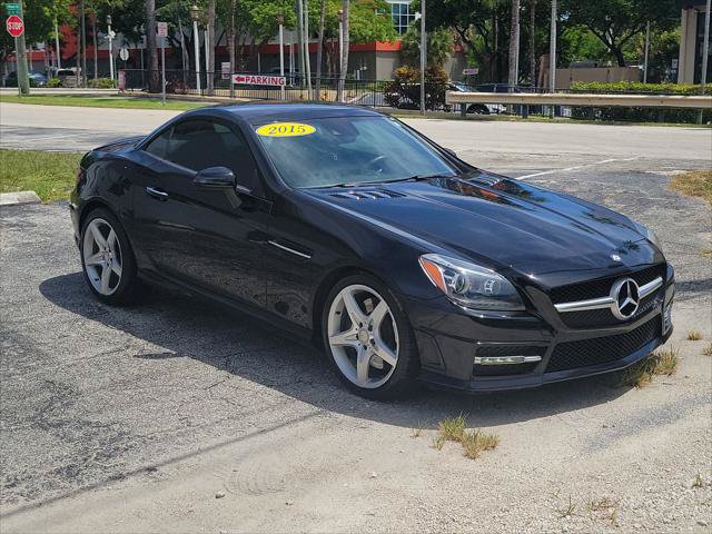 Used 2015 Mercedes-Benz SLK 250 w/ Premium Package image 3