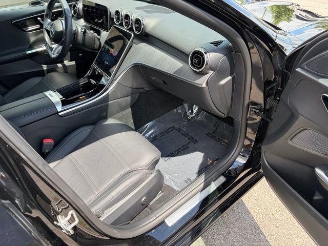 Used 2025 Mercedes-Benz C 300 Sedan image 34