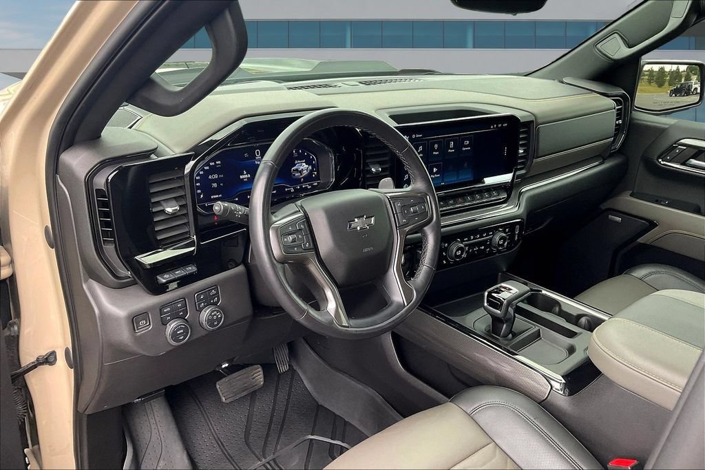 Used 2023 Chevrolet Silverado 1500 ZR2 w/ Technology Package AWD/4WD image 18