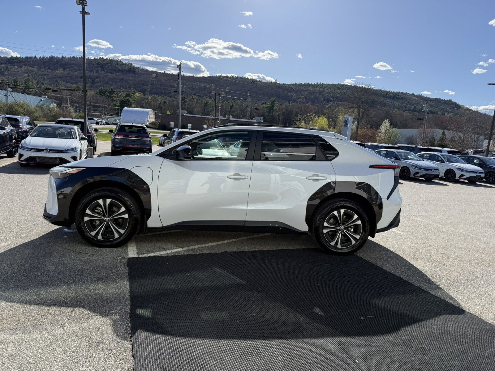Used 2024 Toyota bZ4X Limited w/ Weather Package AWD/4WD image 6