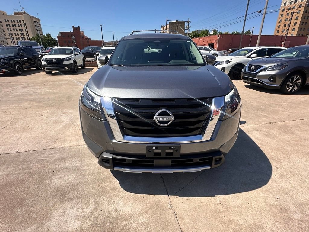 Certified 2025 Nissan Pathfinder SL AWD/4WD image 11