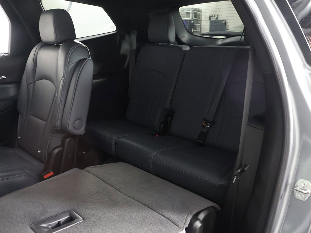 Used 2023 Buick Enclave Essence w/ Experience Buick Package image 33