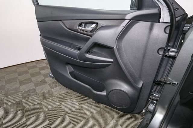 Used 2020 Nissan Rogue SV AWD/4WD image 34