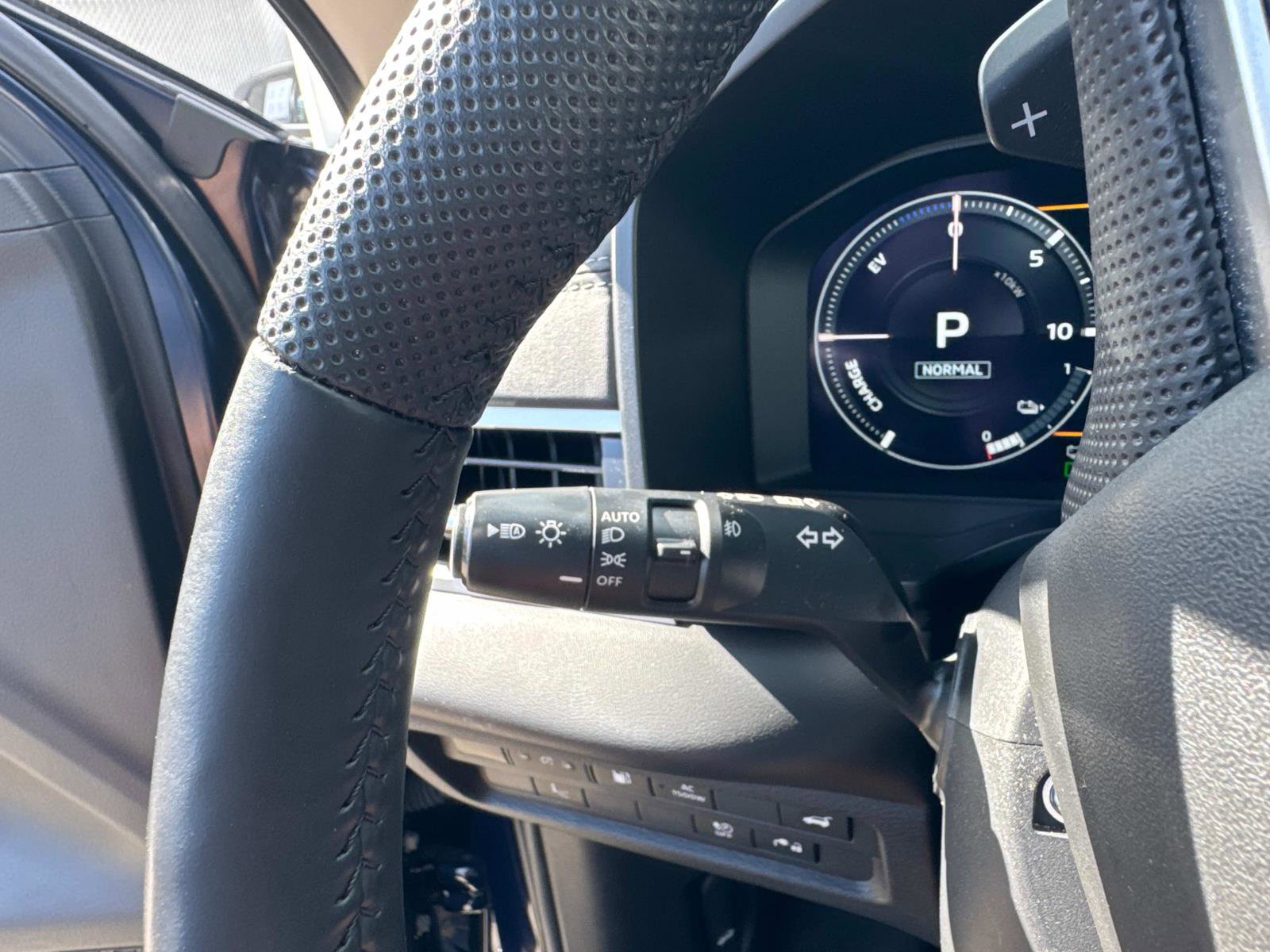 Used 2023 Mitsubishi Outlander SEL image 30