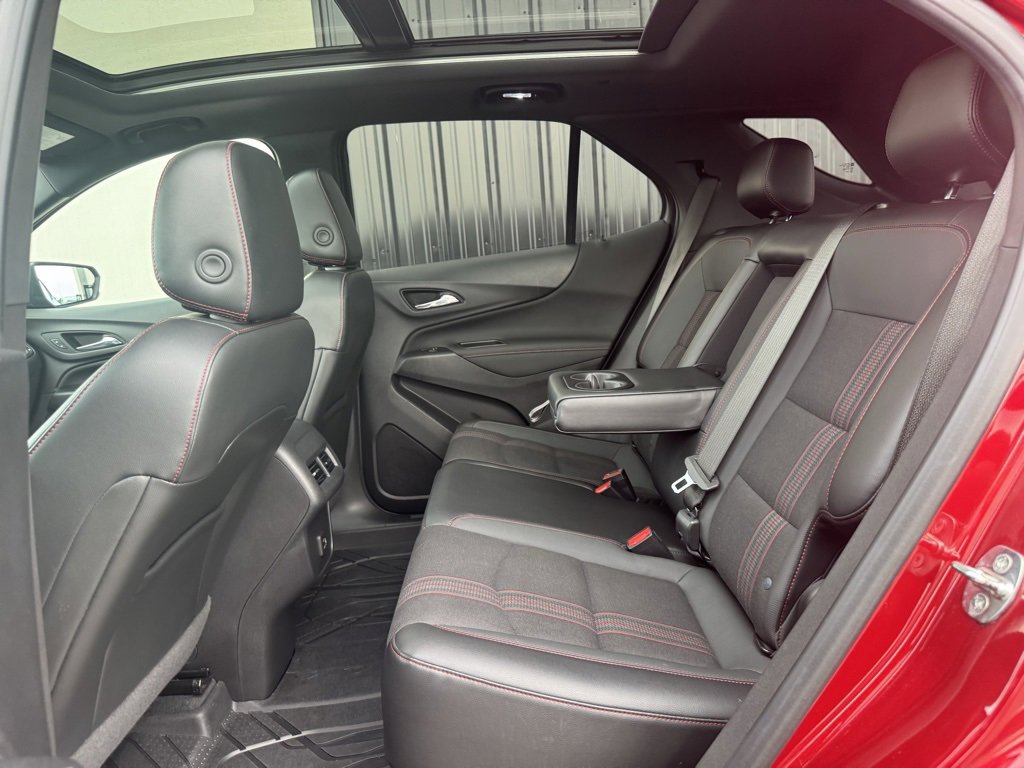 Used 2023 Chevrolet Equinox RS image 23