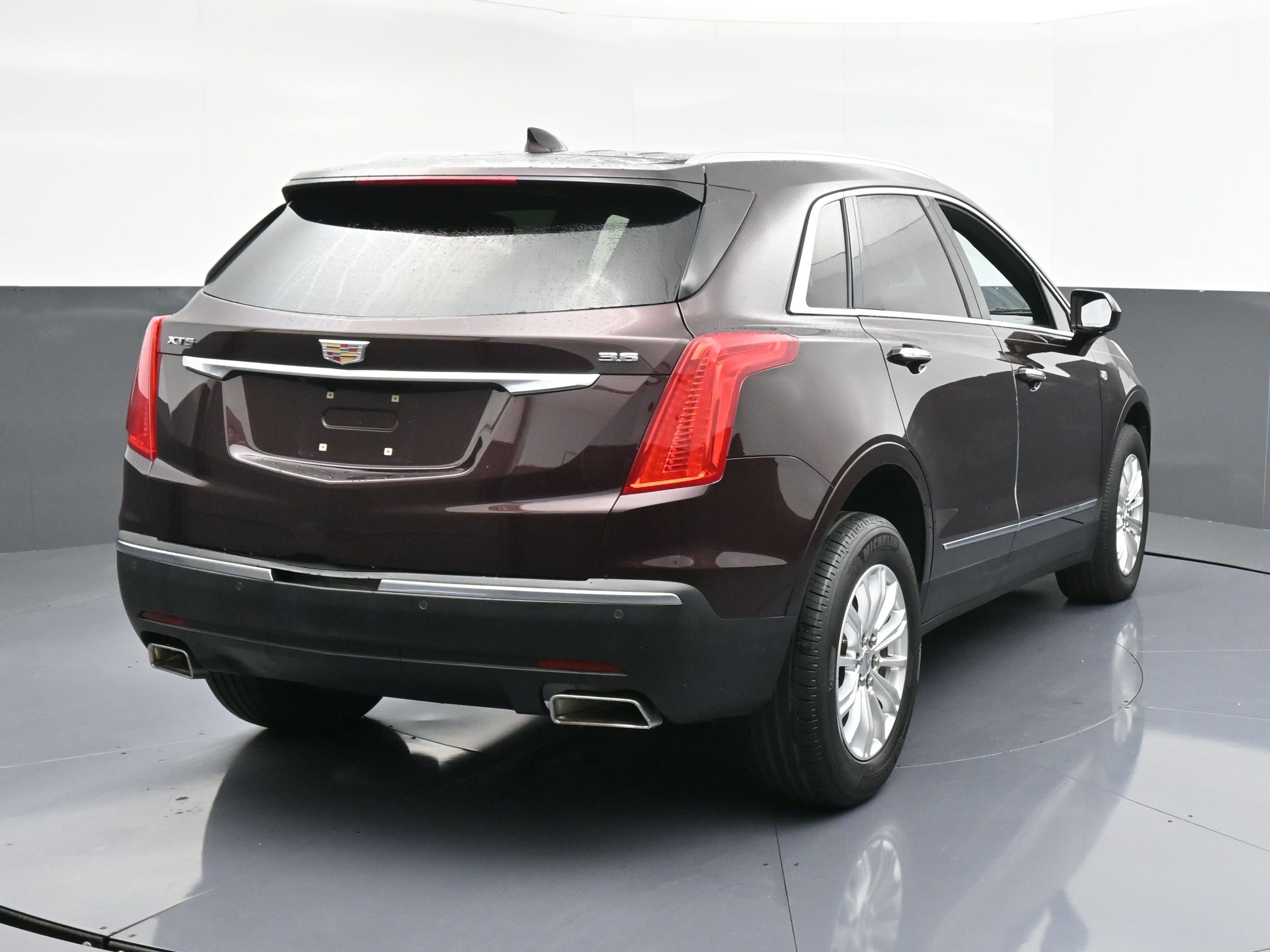 Used 2018 Cadillac XT5 FWD image 8