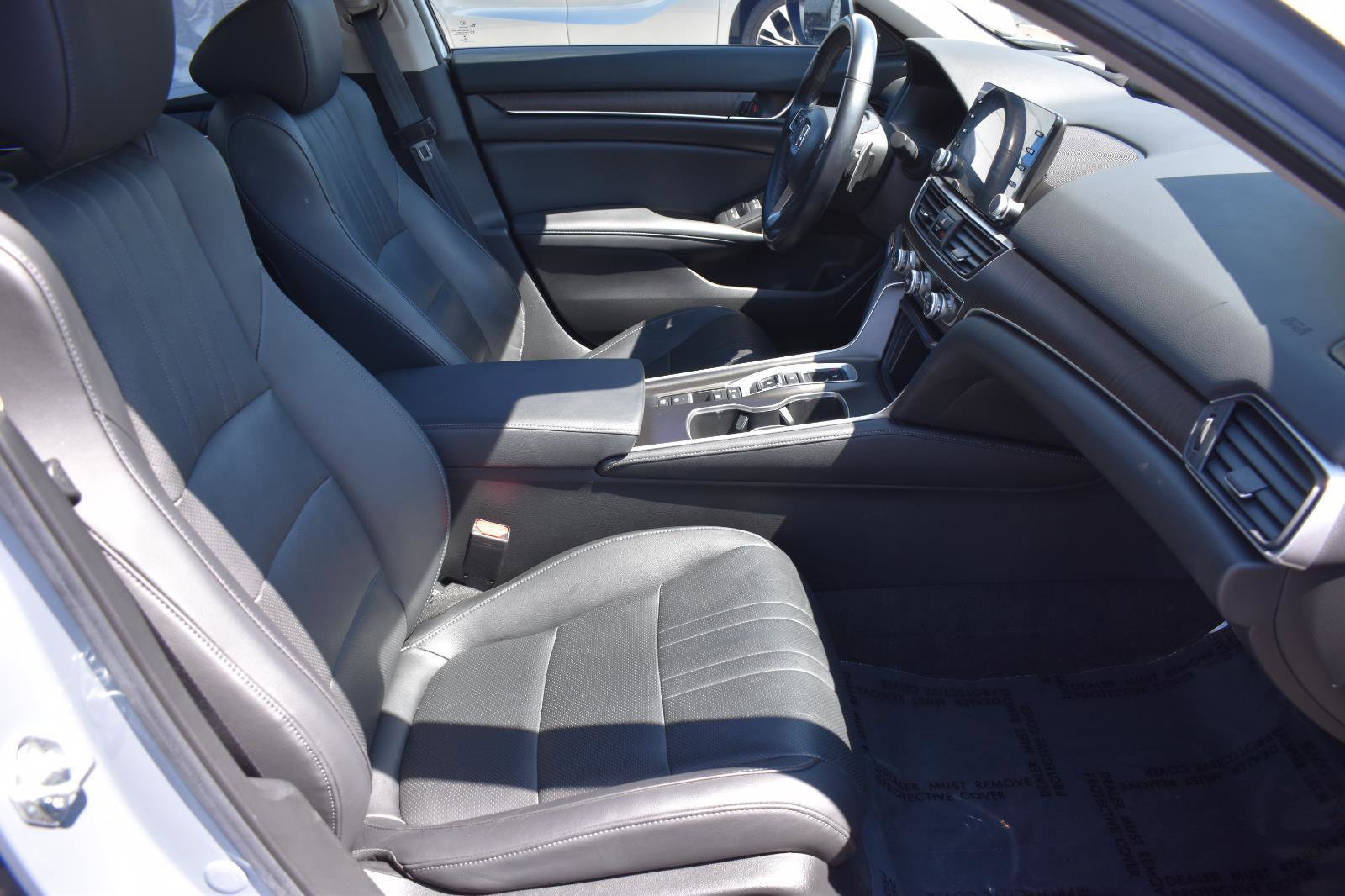 Used 2022 Honda Accord Touring image 14