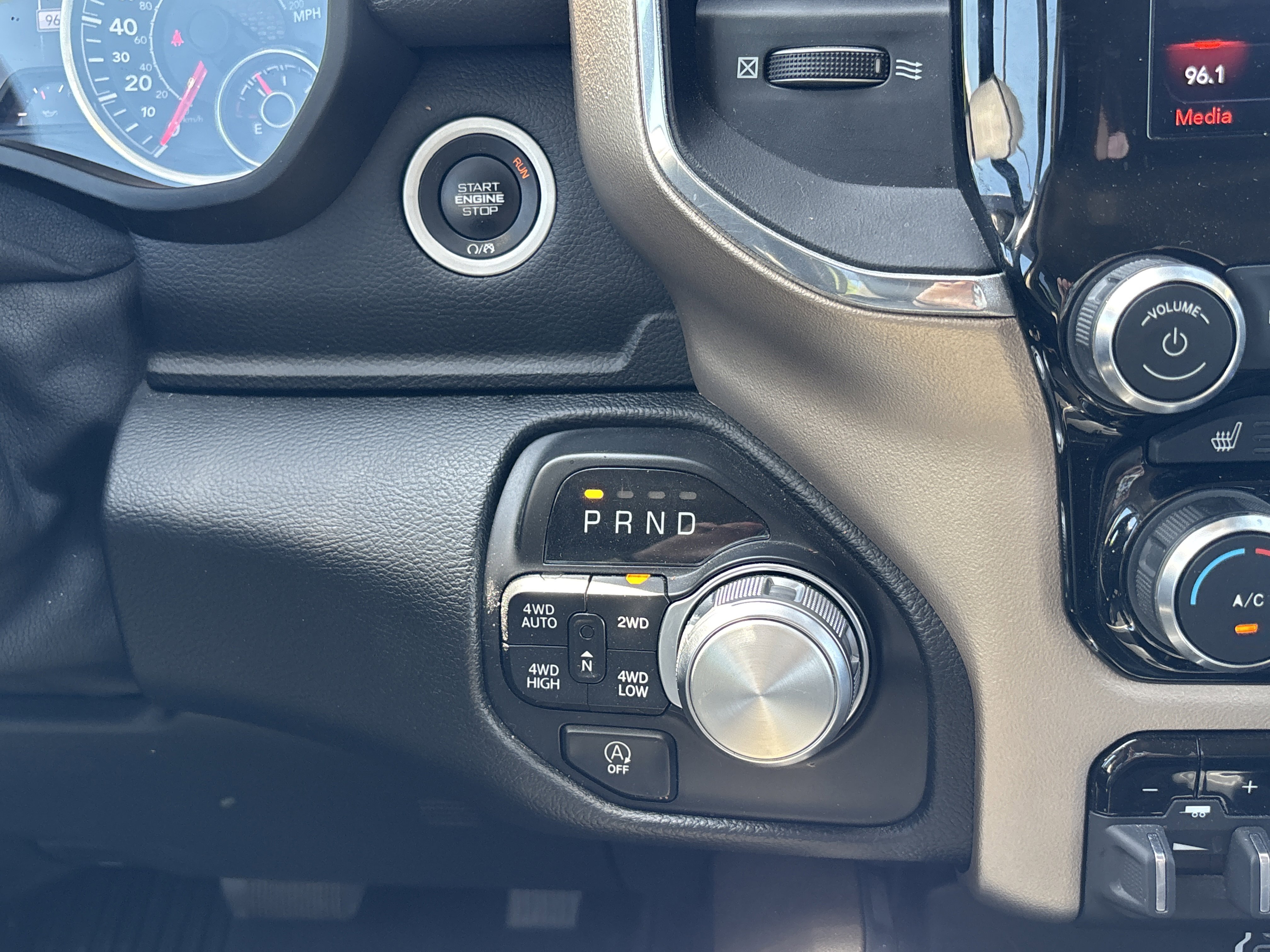 Used 2021 RAM 1500 Laramie AWD/4WD image 23