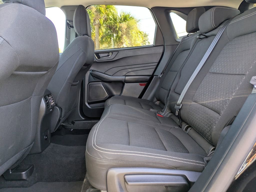 Used 2025 Ford Escape Active image 14