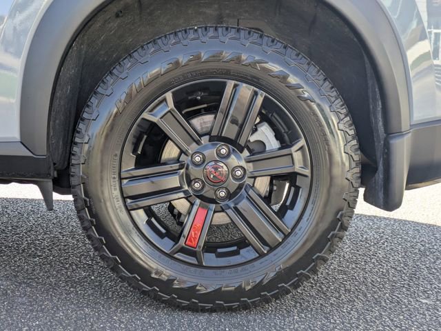 Used 2025 Nissan Rogue SV AWD/4WD image 13