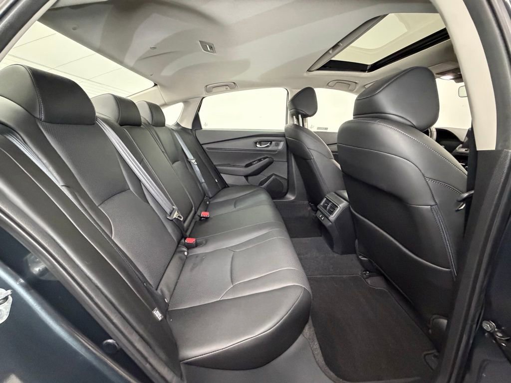 Used 2024 Honda Accord Touring image 8