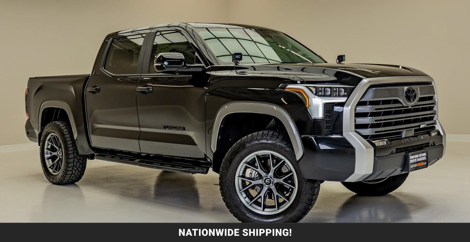 Used 2024 Toyota Tundra Limited AWD/4WD image 1
