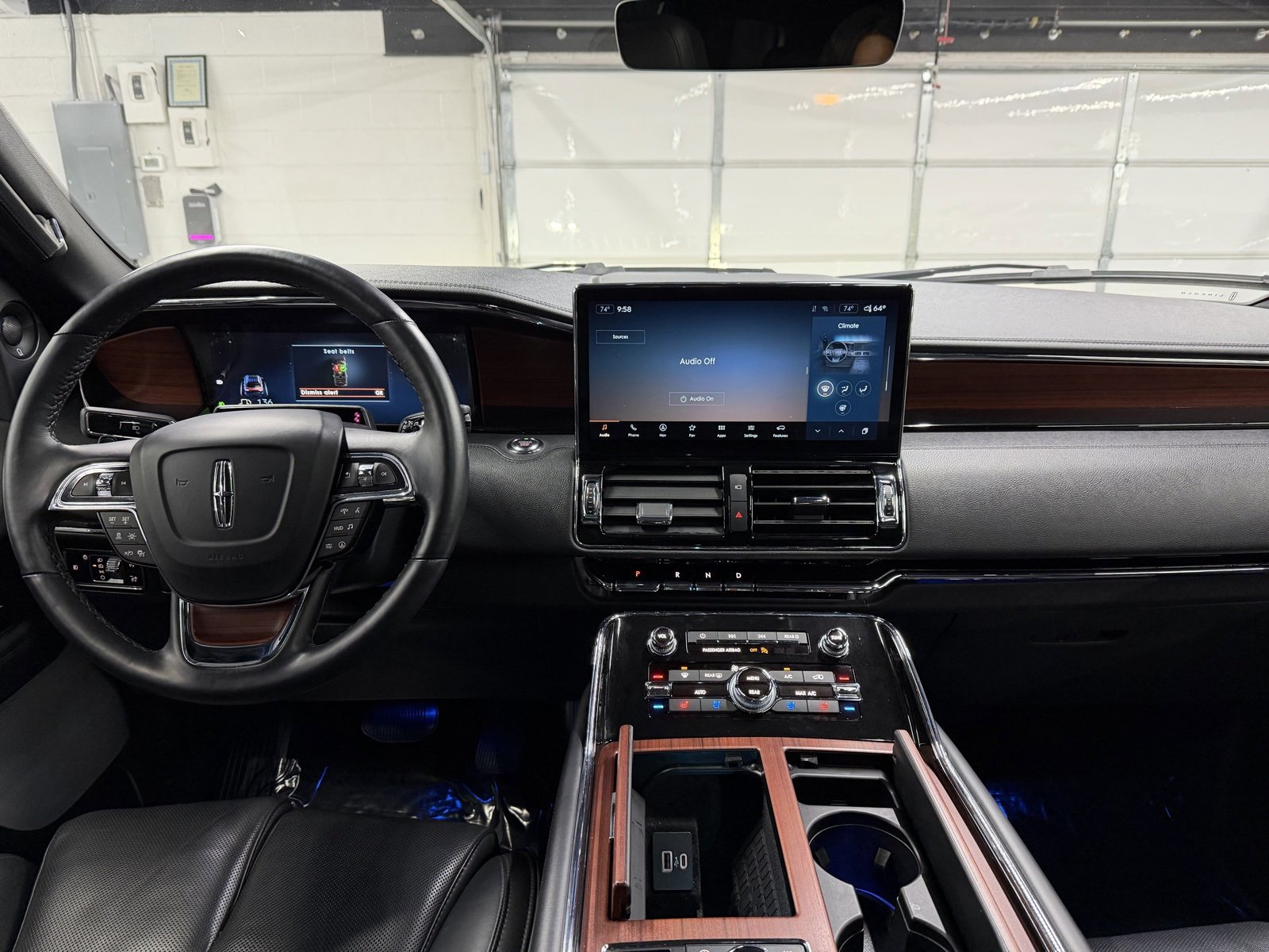 Used 2023 Lincoln Navigator Reserve image 12