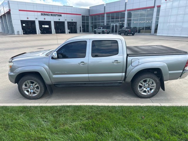 Used 2014 Toyota Tacoma 4x4 Double Cab w/ Limited Package image 7