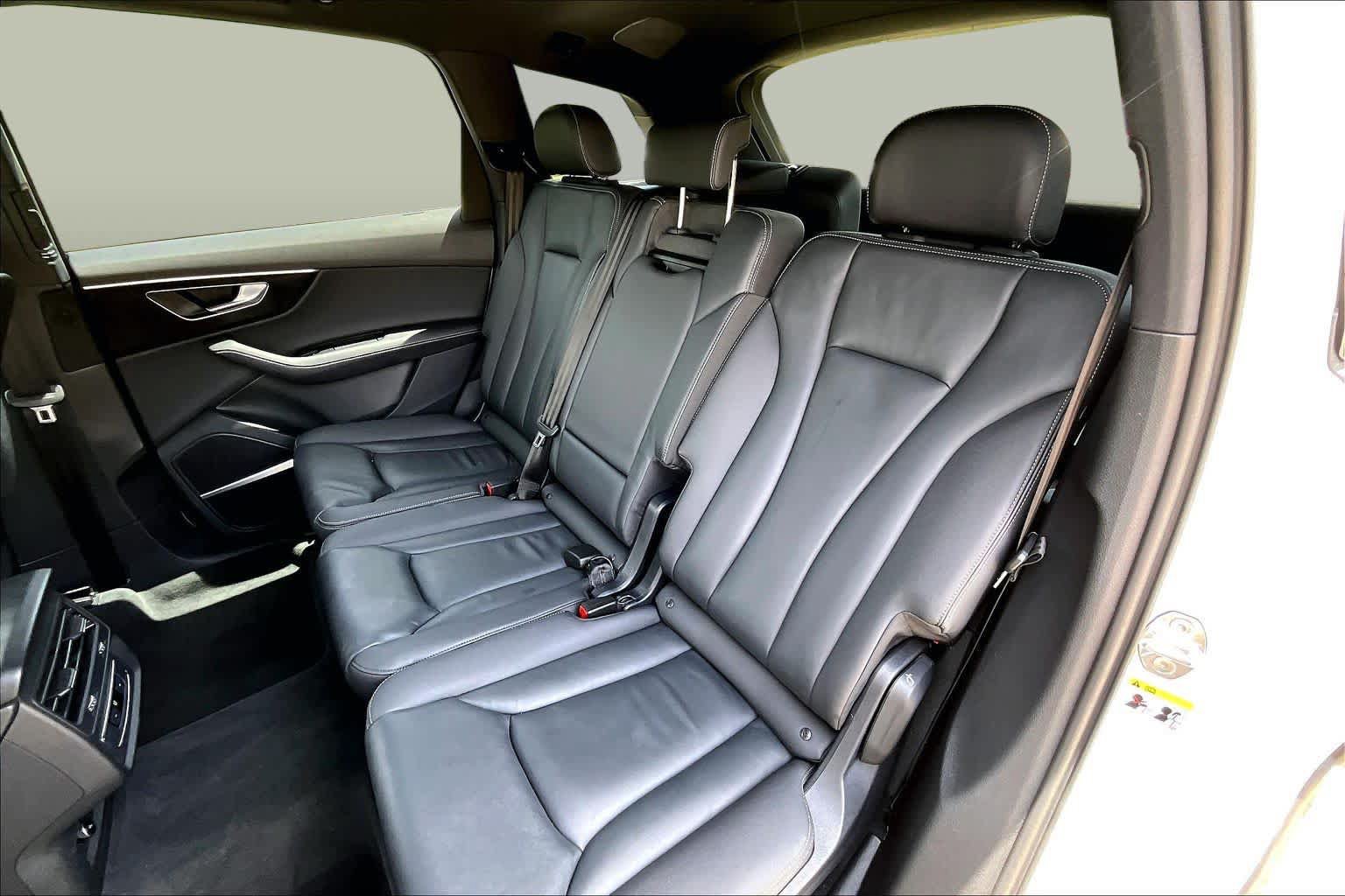 Used 2025 Audi Q7 3.0T Premium Plus AWD/4WD image 21