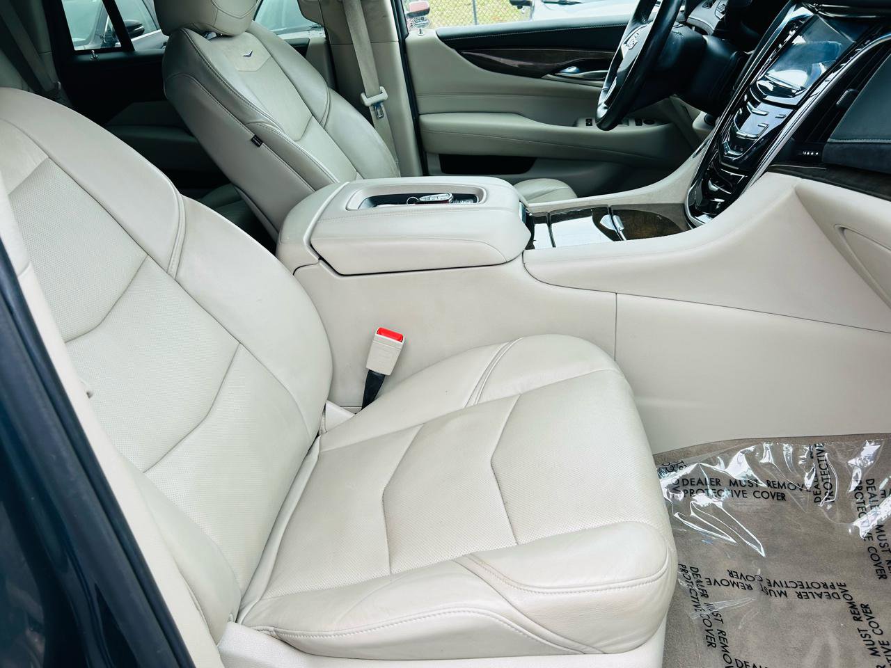 Used 2019 Cadillac Escalade Premium Luxury image 38