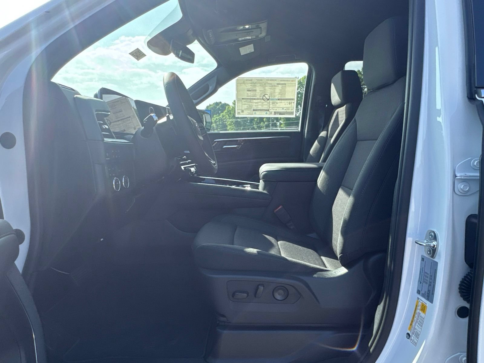 New 2026 Chevrolet Suburban LS AWD/4WD image 19