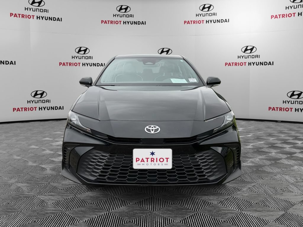 Used 2025 Toyota Camry SE FWD image 8