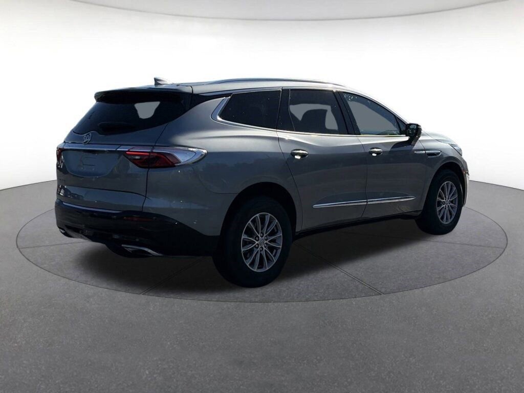 Used 2024 Buick Enclave Premium image 5